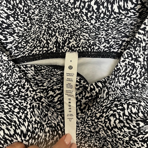 Lululemon wunder train high rise no tags but unworn 25’ - Picture 3 of 3